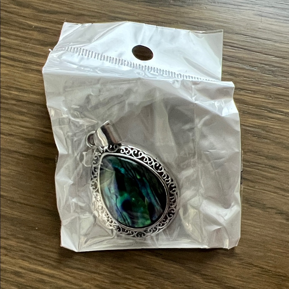 Elegant Silver and Green Teardrop Necklace